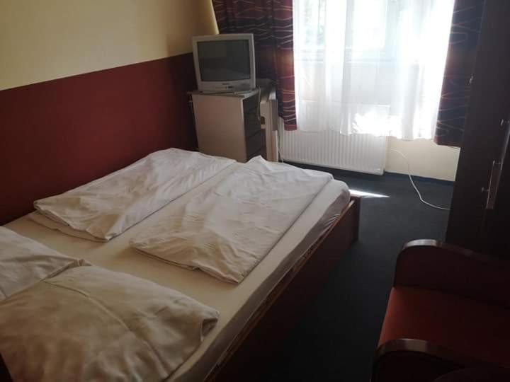 Bed and Breakfast Fenyves Panzio Siófok Zewnętrze zdjęcie